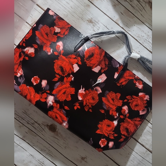 Victoria's secret large black tote with red roses - Picture 6 of 6